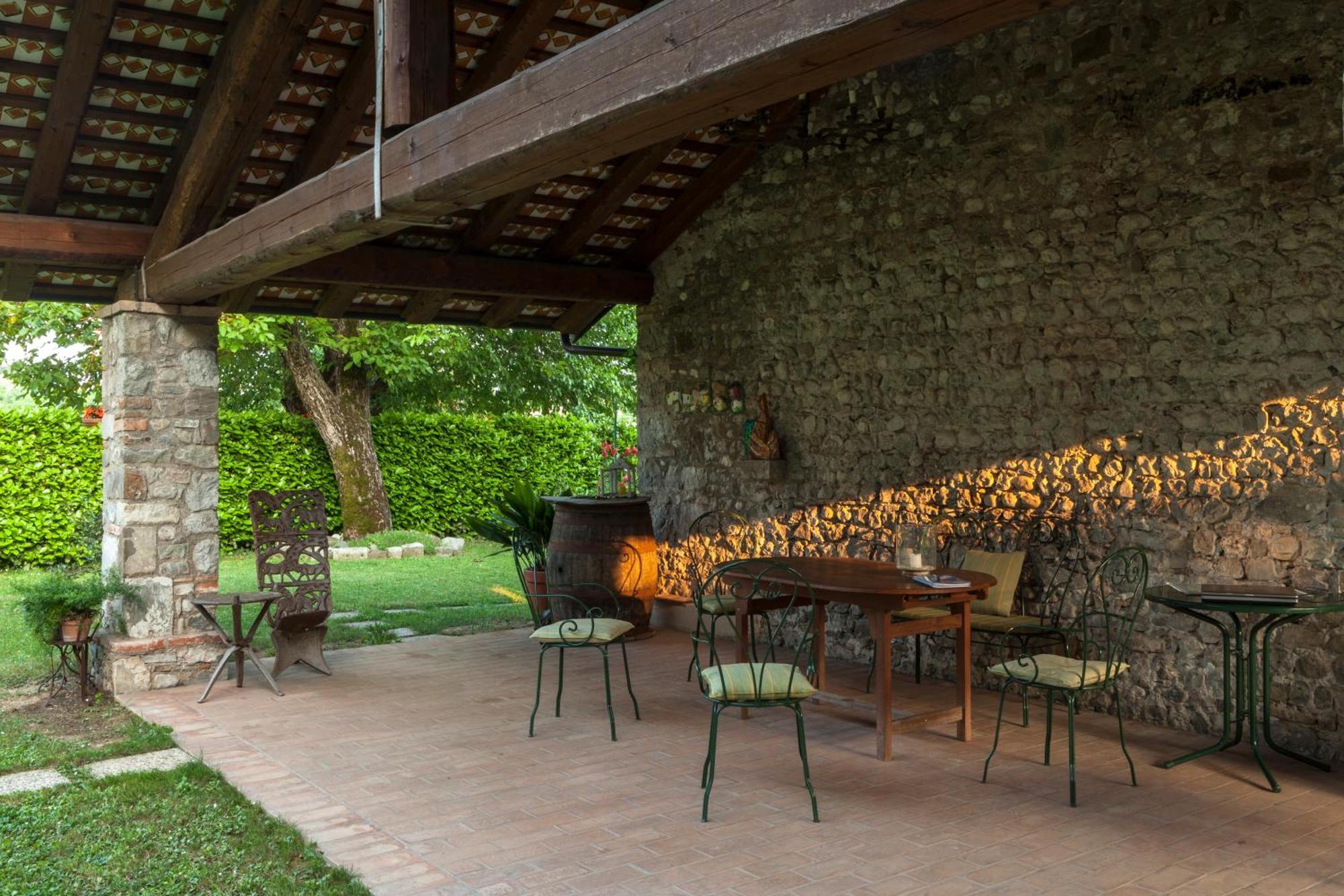 B&B La Casa Del Sole Манцано Экстерьер фото