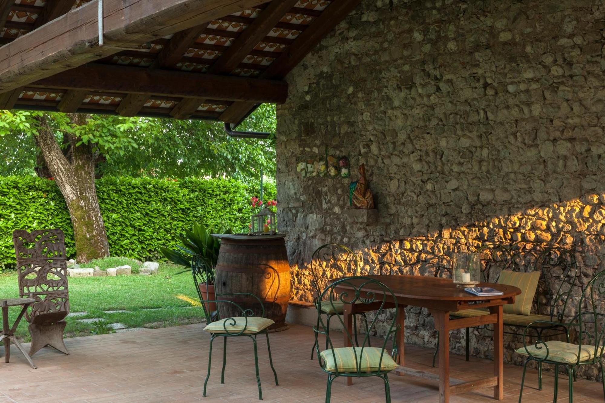 B&B La Casa Del Sole Манцано Экстерьер фото