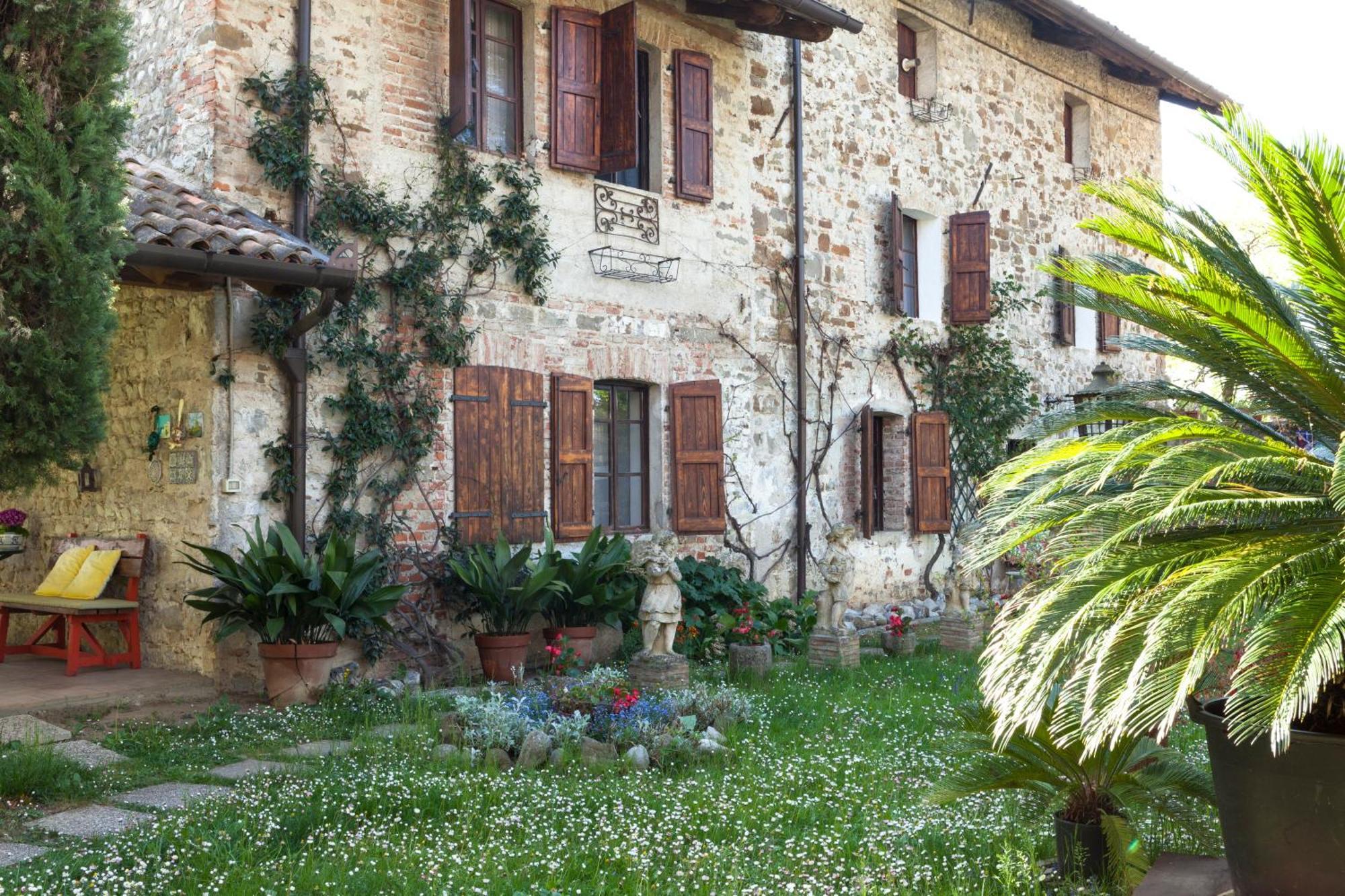 B&B La Casa Del Sole Манцано Экстерьер фото